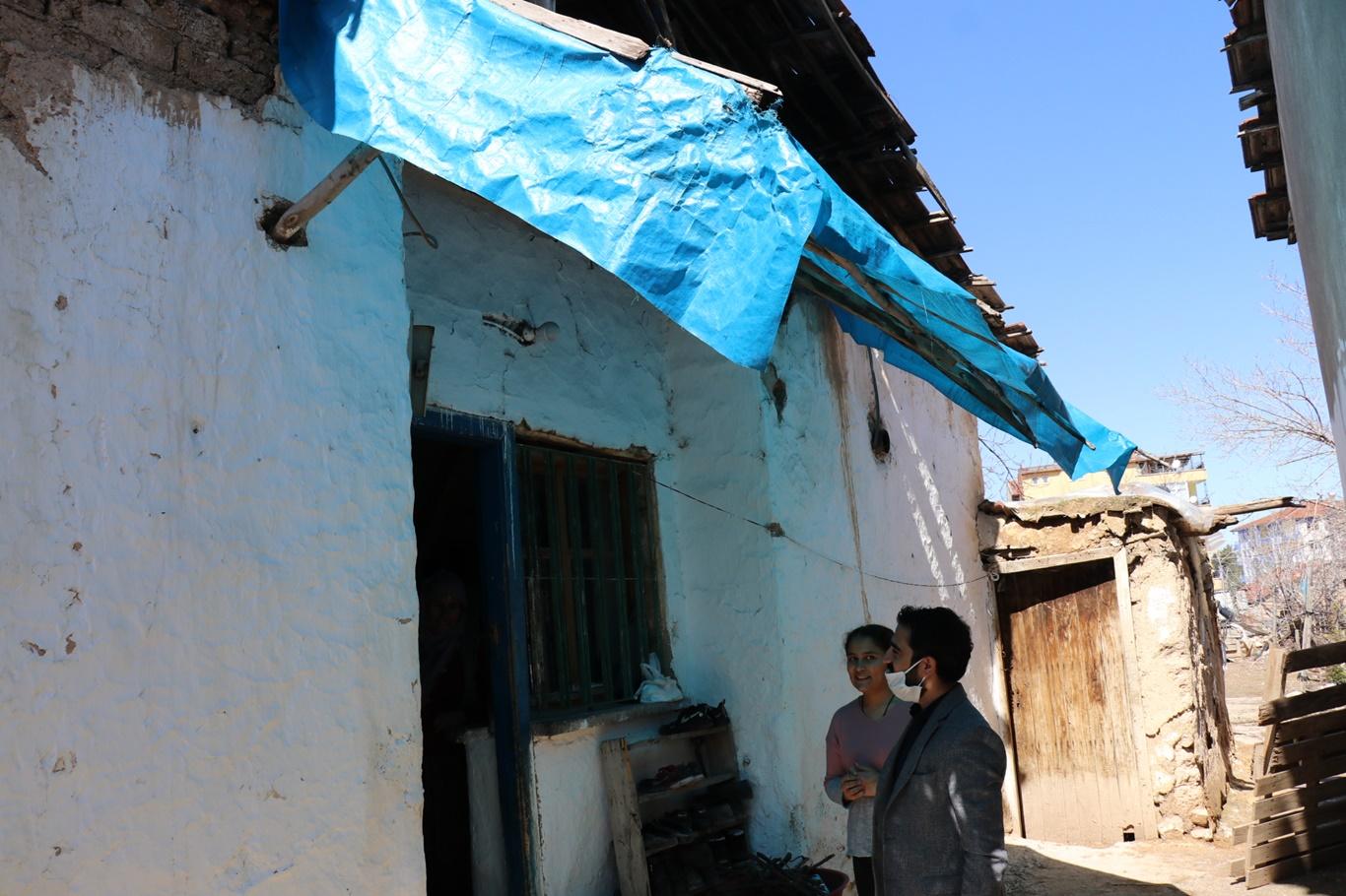 Televizyonları olmadığı için uzaktan eğitim alamayan öğrencinin hayalini eğitimciler gerçe